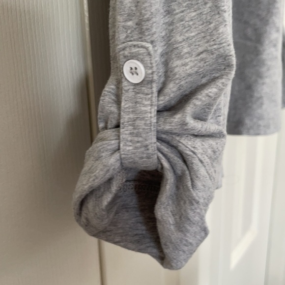 Tommy Hilfiger Long Sleeve Shirt Size M🥰🥰 - Picture 3 of 4